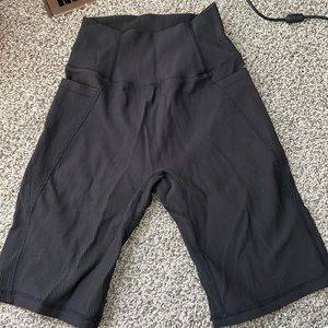 Buff bunny ribbed biker shorts